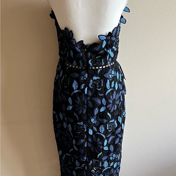 Elliatt Strapless Black and Blue Lace Dress - Picture 2 of 5